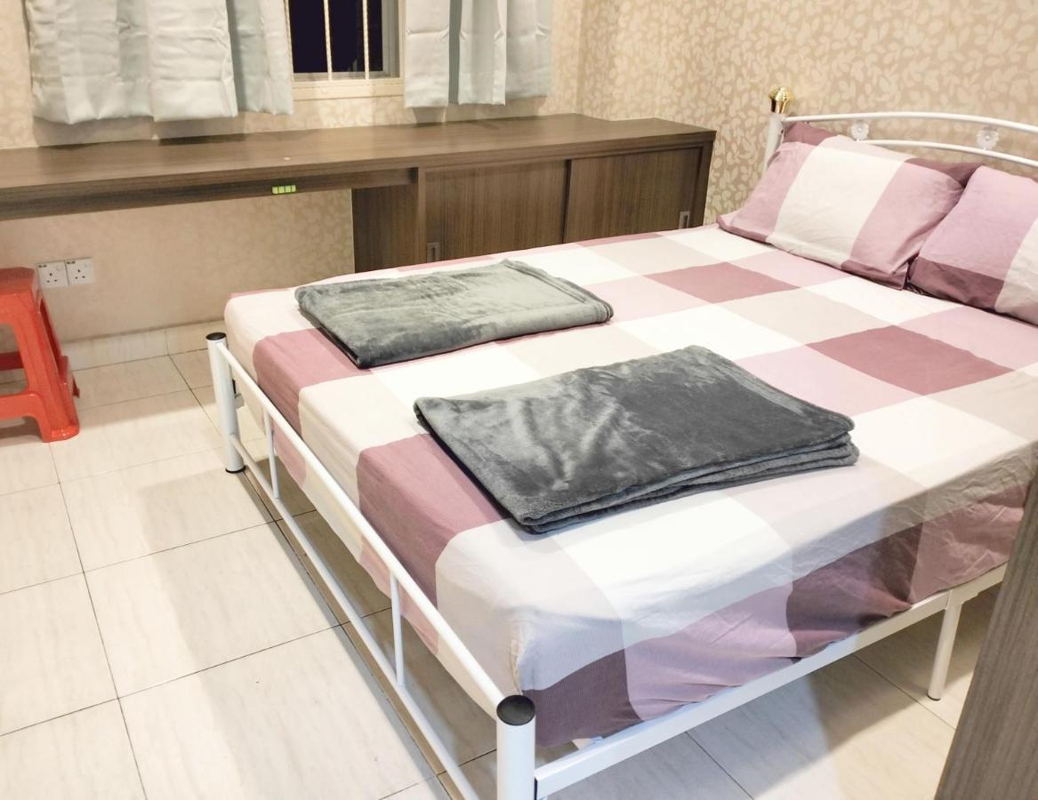 Jb Austin Perdana Homestay@simple Comfy For 11pax *