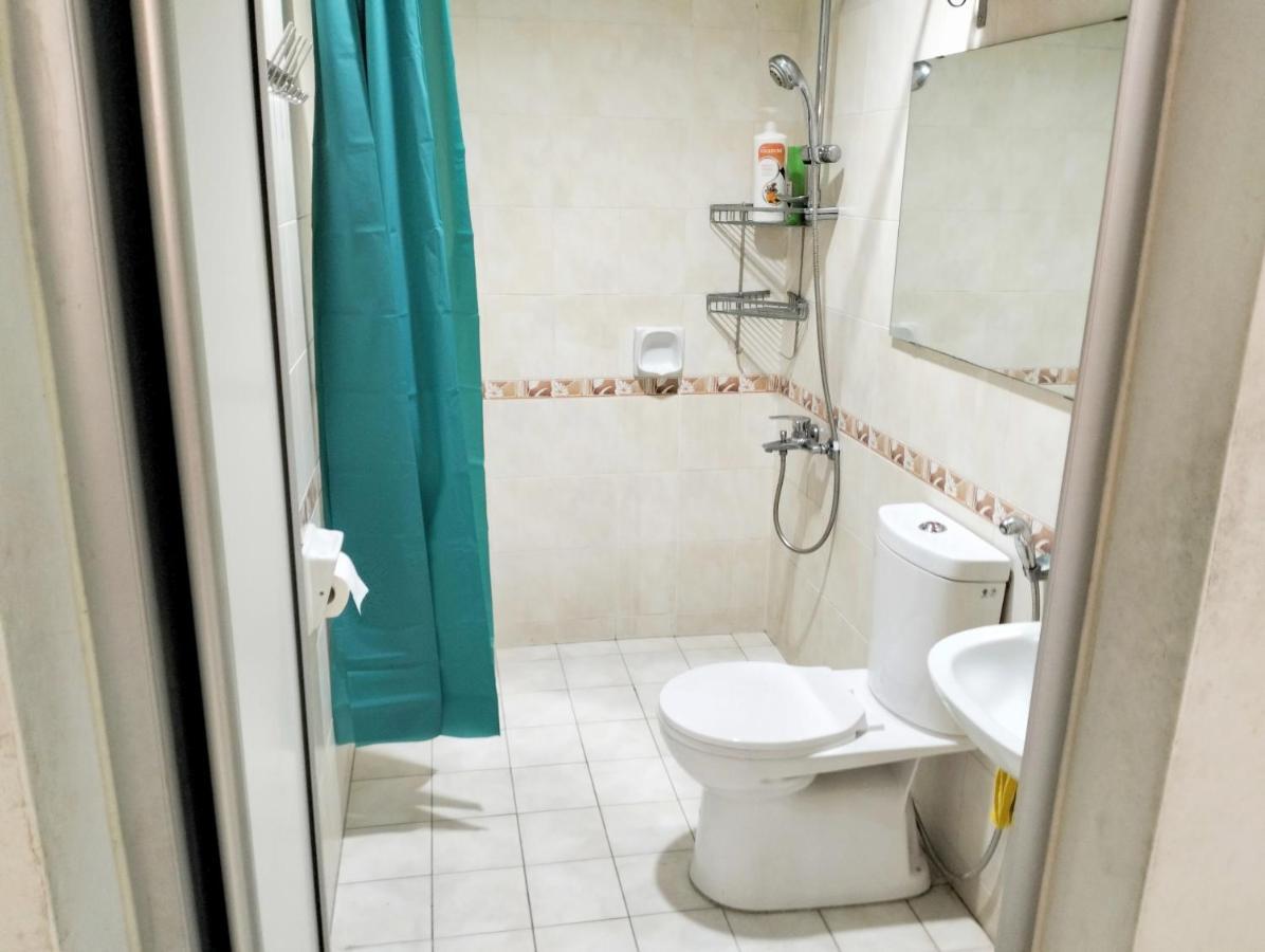 Jb Austin Perdana Homestay@simple Comfy For 11pax Rumah percutian Johor Bahru